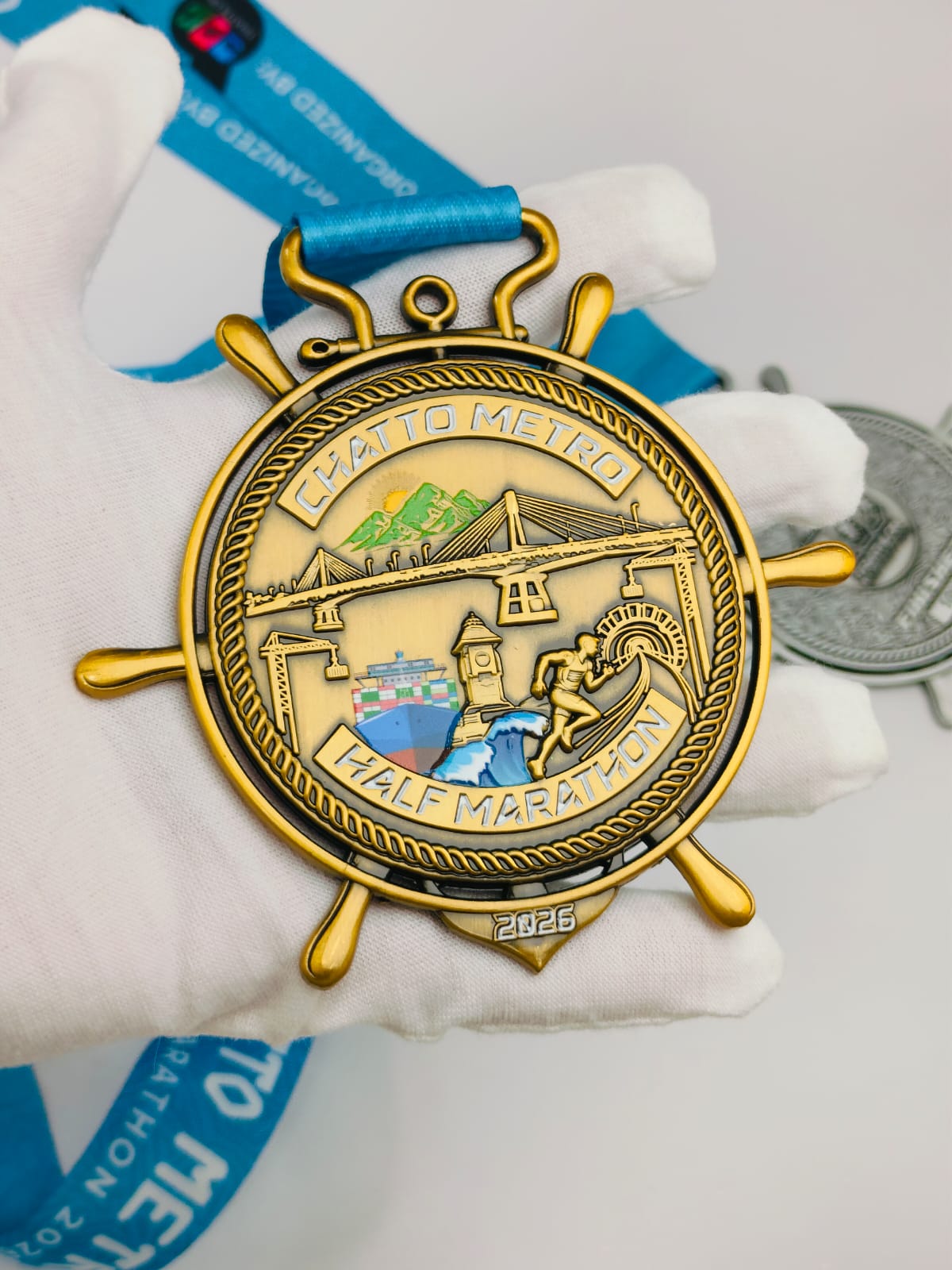21.1 KM GOLD finisher medal